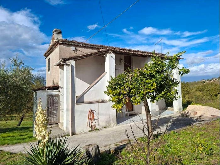 Casa con 5 locali in vendita in VIA PESCARA SNC, Pofi