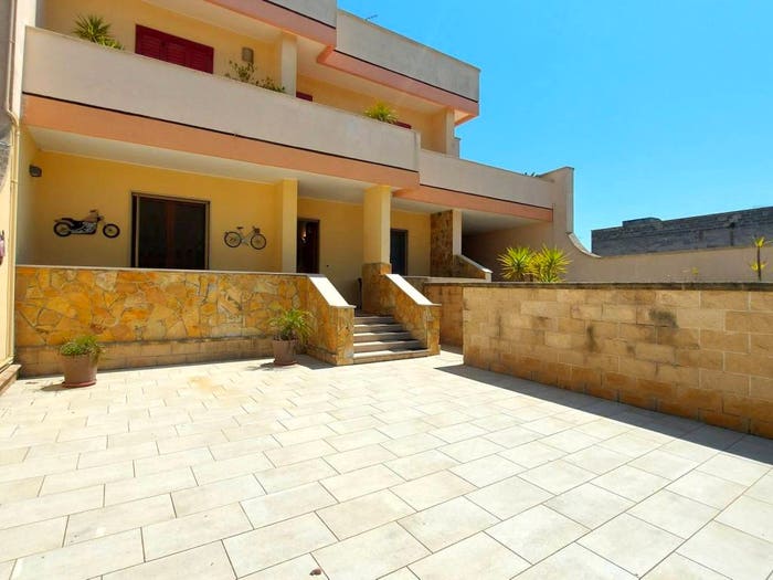 Casa con 6 locali in vendita in Via Pietro Nenni, Borgagne, Melendugno