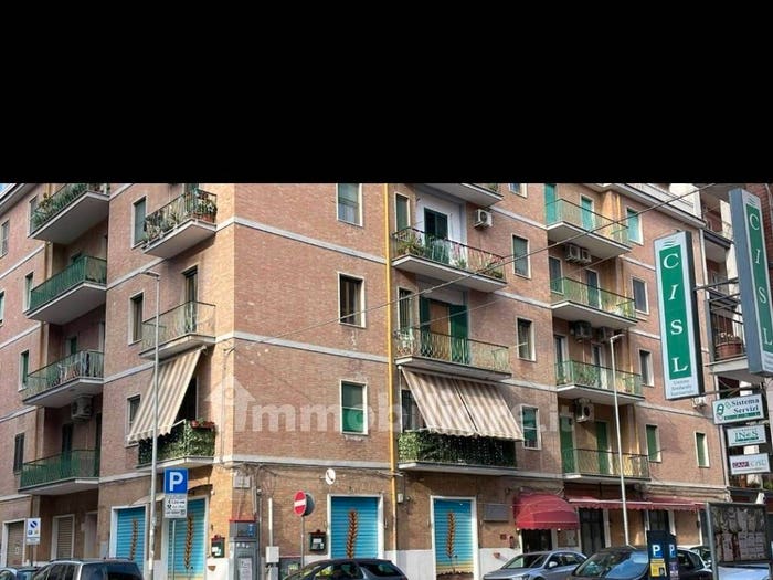 Appartamento trilocale in vendita in Via Montegrappa, Stazione, Foggia