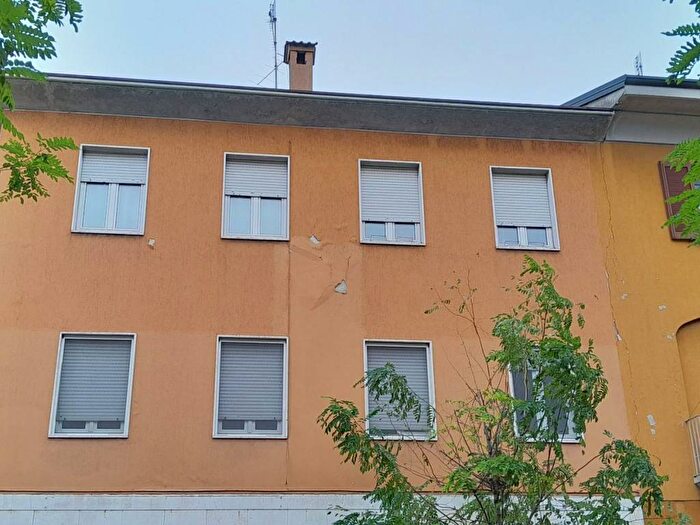 Appartamento trilocale in vendita in Via Giulio Cesare Lampugnani, Centro, Nerviano