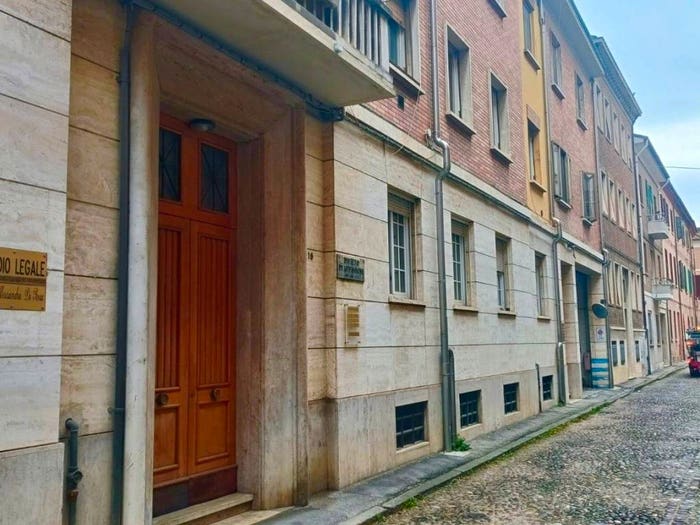 Appartamento con 6 locali in vendita in Centro Storico, Ferrara