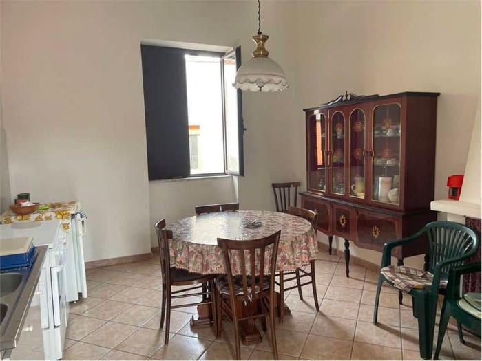 Casa con 6 locali in vendita in Via Corso Del Re, Falciano del Massico