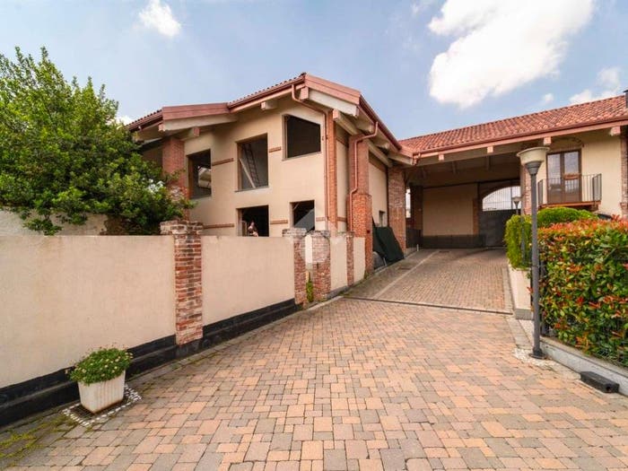 Casa con 6 locali in vendita in Via olevano, Centro, Grugliasco