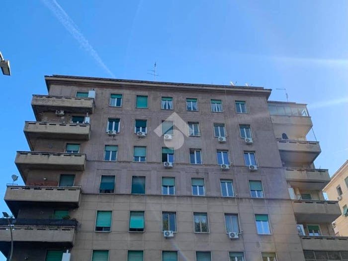 Appartamento trilocale in vendita in Via Castel Morrone, San Giovanni, Roma
