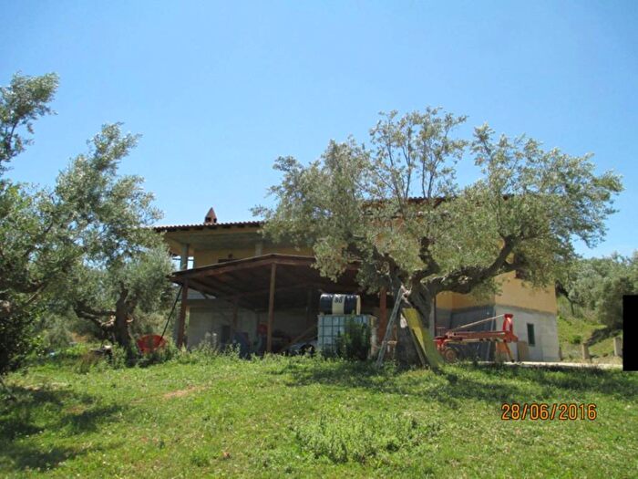 Appartamento trilocale in vendita in Via delle Pingiaie, Castellalto