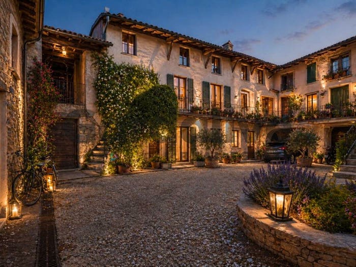 Casa con 6 locali in vendita in Via Santa Maria, Solarolo, Manerba del Garda