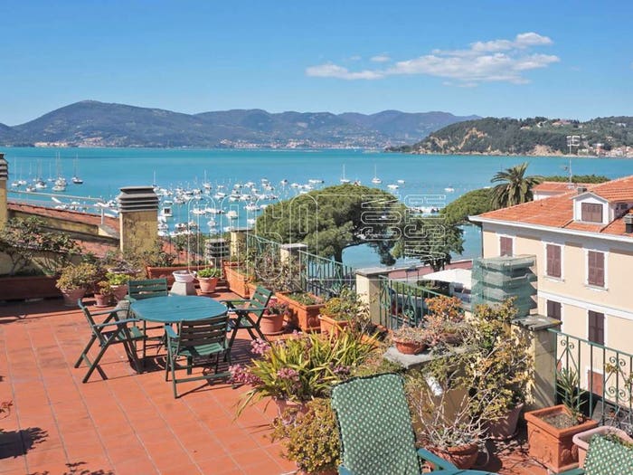 Casa con 6 locali in vendita in Via Roma, Lerici Paese, Lerici
