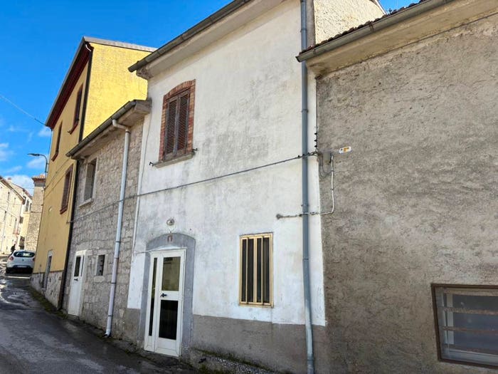 Casa quadrilocale in vendita in Via Pantaniello, Sessano del Molise