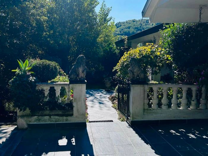 Casa con 6 locali in vendita in Canova, Aulla
