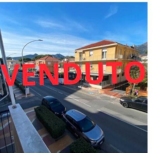Appartamento quadrilocale in vendita in Via Aurelia, Centro, Loano