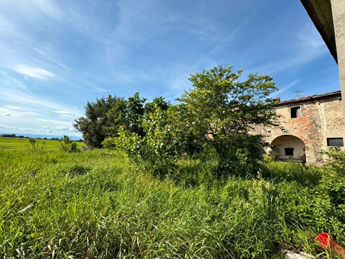 Casa con 6 locali in vendita in Via del Leone, Castelnuovo, Prato