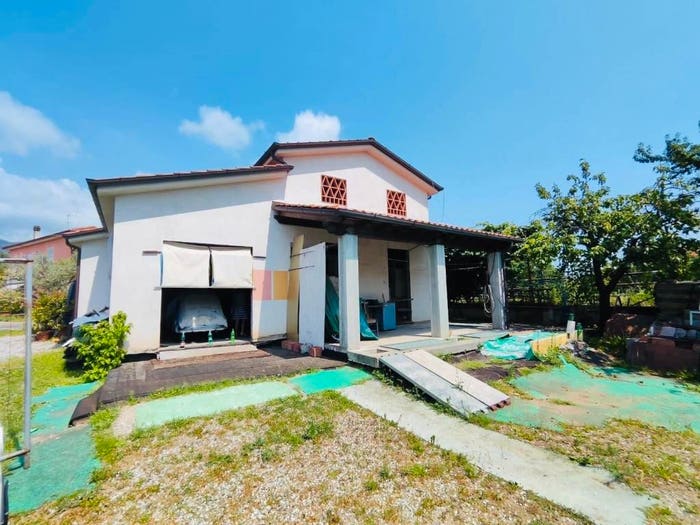Casa con 6 locali in vendita in Colombiera Molicciara, Castelnuovo Magra