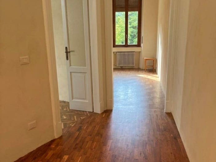 Appartamento quadrilocale in vendita in Parco Ducale Oltretorrente, Parma