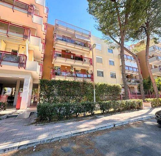Appartamento quadrilocale in vendita in Viale Dante Alighieri, Patalini, Barletta