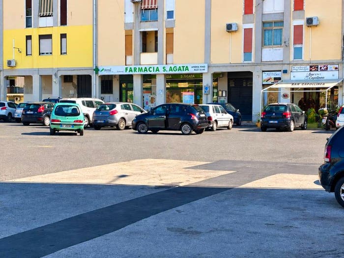 Appartamento con 5 locali in vendita in Piazza Aristotele, Villaggio Sant'Agata, Catania
