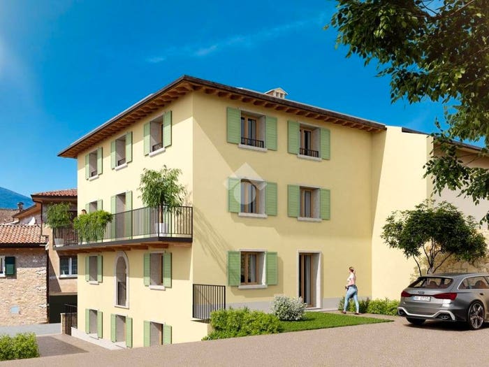 Appartamento trilocale in vendita in Via Padre Leopoldo, Magugnano, Brenzone sul Garda