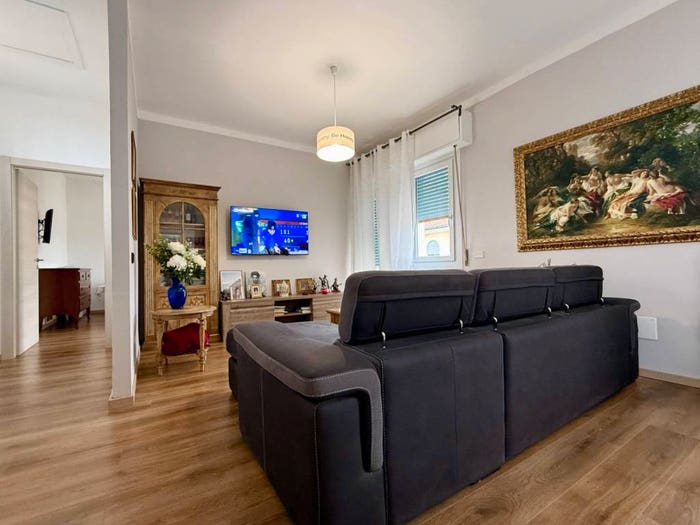 Appartamento quadrilocale in vendita in Via Vittorio Veneto, Centro, Sorgà