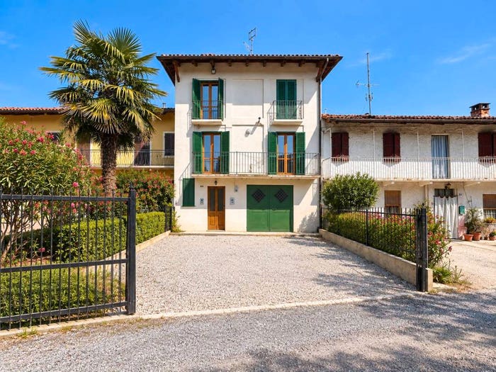 Casa quadrilocale in vendita in Corso Valpone, Canale