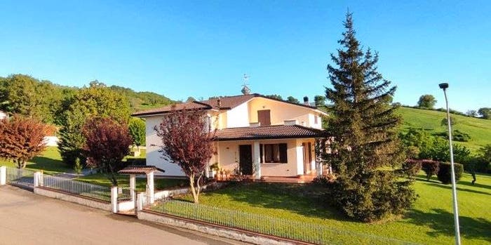 Casa con 5 locali in vendita in Località Capoluogo, Serra Di Maiolo, Maiolo
