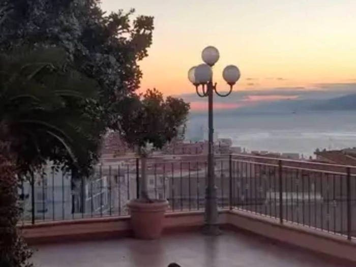 Appartamento con 6 locali in vendita in Via Garibaldini, Catona Villa San Giuseppe, Reggio Calabria