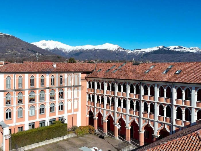 Casa con 5 locali in vendita in Via Santuario d'Oropa, Favaro, Biella