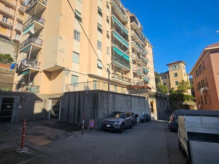 Appartamento trilocale in vendita in Via Monte Sei Busi, Rivarolo, Genova