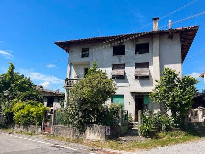 Casa con 6 locali in vendita in Via Novembre, Centro, Pagnacco