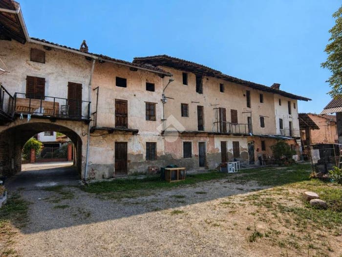 Casa con 5 locali in vendita in Cantone Castellazzo, Gifflenga