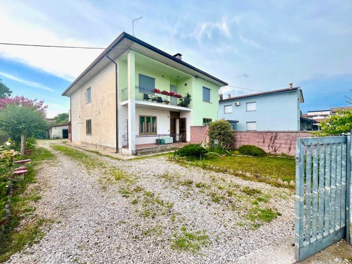 Appartamento con 6 locali in vendita in Via Molini, Centro, Codroipo