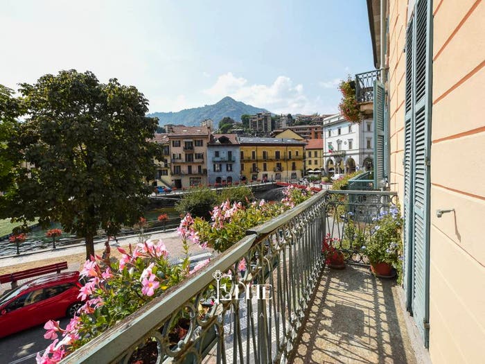 Casa con 6 locali in vendita in Piazza Salera, Centro, Omegna