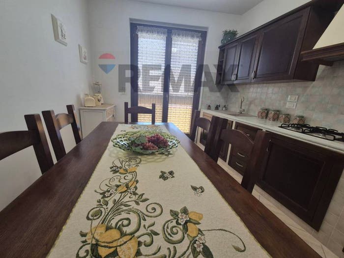 Casa con 6 locali in vendita in Via Antonella D'Aquino, Centro, Francavilla al Mare