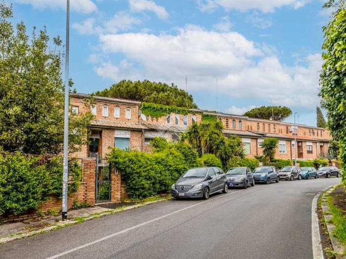 Casa con 6 locali in vendita in Via Lodovico Settala, La Giustiniana, Roma