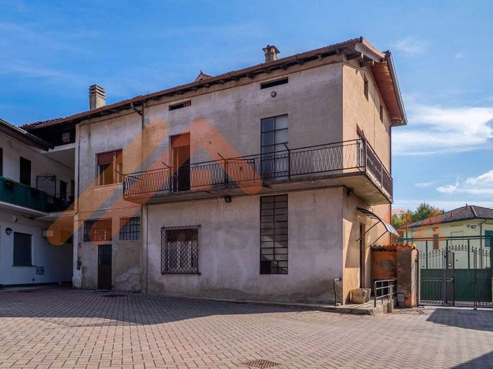 Casa con 6 locali in vendita in Via Umberto I, Capiago Intimiano Olmeda, Capiago Intimiano