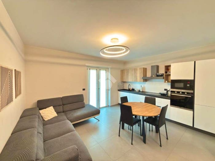 Appartamento trilocale in vendita in Via Coazze, Pontepietra, Giaveno