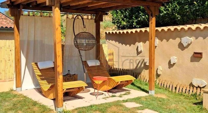 Casa con 6 locali in vendita in Camaiore Paese, Camaiore