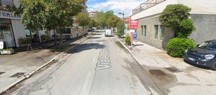 Casa con 6 locali in vendita in Viale Amerigo Vespucci, Porto Turistico, Pescara