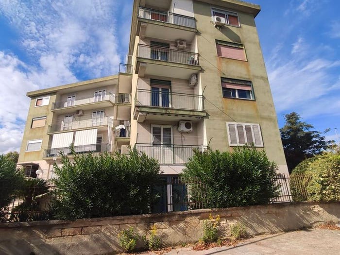 Appartamento quadrilocale in vendita in Via Tenente Giuseppe Cataldo, Centro, Caltagirone