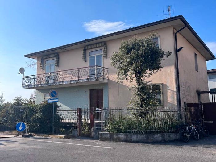 Casa con 6 locali in vendita in Cascina Bersaglio di Sotto, Leno