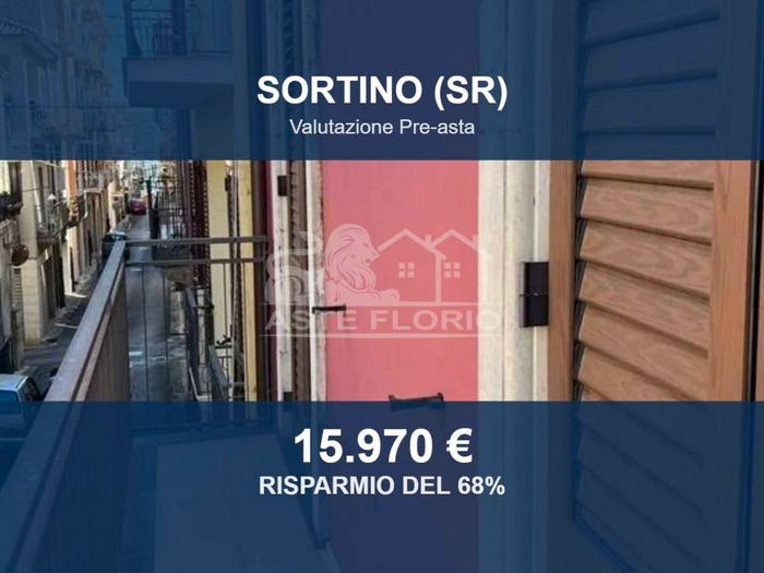 Casa con 6 locali in vendita in Via Savoia, Sortino