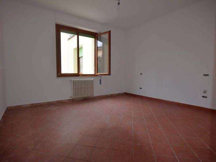 Appartamento con 6 locali in vendita in Centro, Poggibonsi