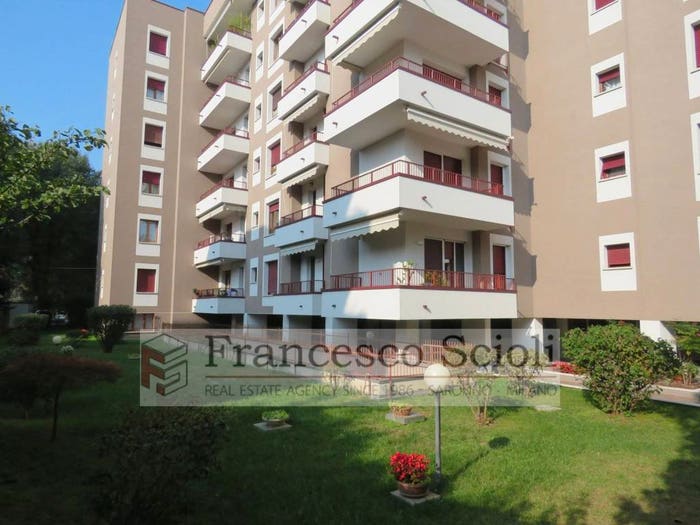 Appartamento bilocale in vendita in Via Sabotino, Saronno