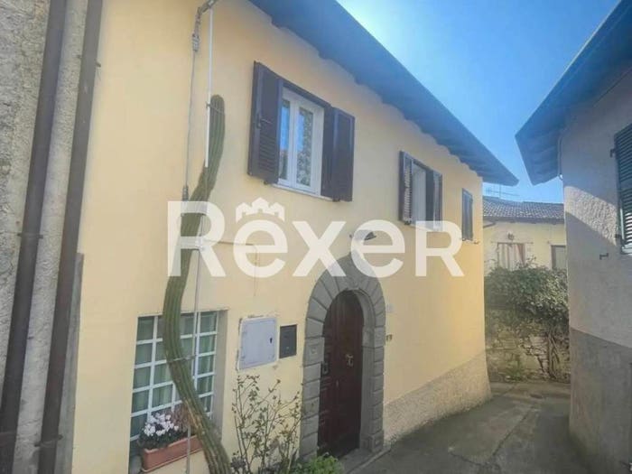 Casa con 6 locali in vendita in Via Paretola, Licciana Nardi