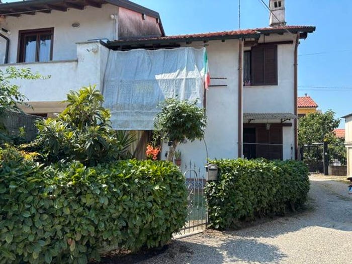 Casa trilocale in vendita in Corso Giuseppe Garibaldi, Gravellona, Gravellona Lomellina