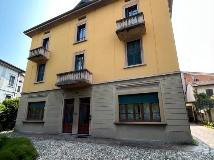Casa con 6 locali in vendita in Via Carlo Cattaneo, Centro, Cantù