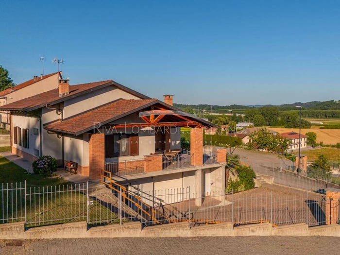 Casa con 6 locali in vendita in Strada Bricco Taragno, Centro, Villafranca d'Asti