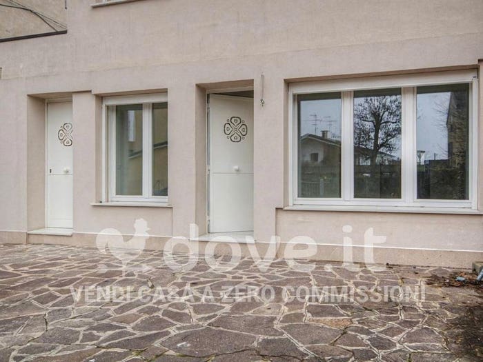 Appartamento quadrilocale in vendita in Via Maffei, Centro, Stienta