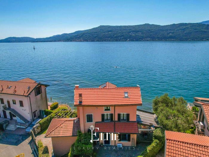 Casa con 6 locali in vendita in Via al Moro, Centro, Leggiuno