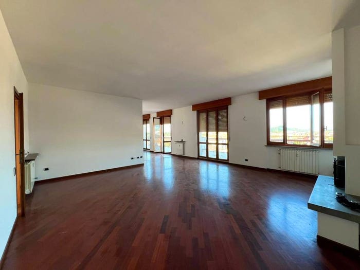 Casa con 5 locali in vendita in Via Lanzi, Gorlago