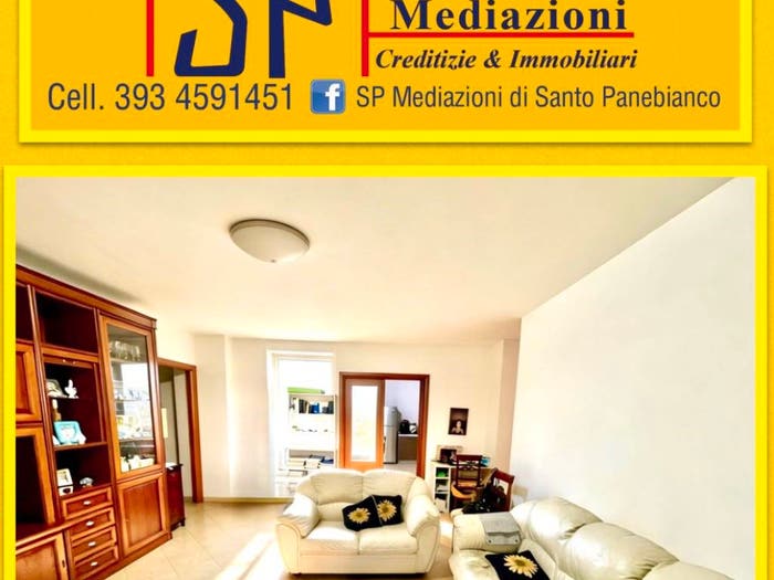 Appartamento quadrilocale in vendita in Via Umberto I, Fiumefreddo di Sicilia