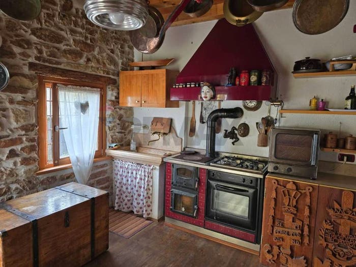 Casa trilocale in vendita in Via Resenterra, Centro, Lamon